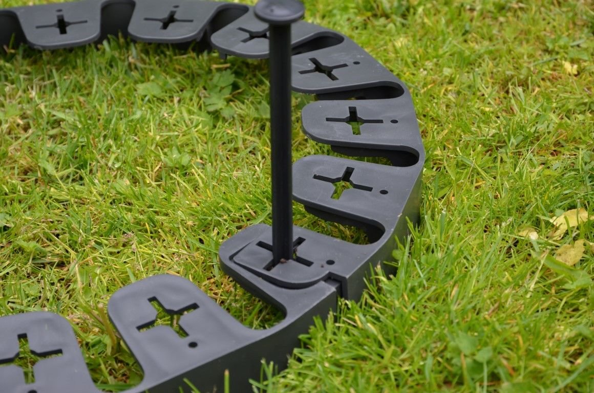 Flexi neviditeľný obrubník , výška 60 mm - čierny