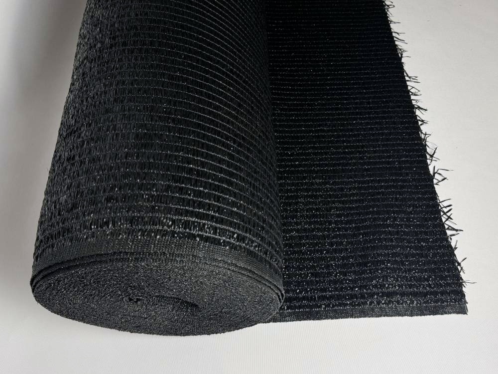 Tieniaca tkanina 200 g/m2, čierna, výška 1,8m - balenie 50m