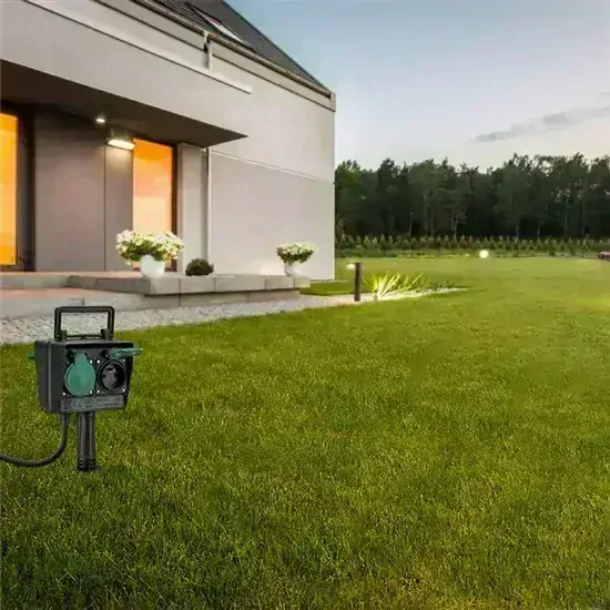 Prenosný záhradný stĺpik - 4 zásuvky