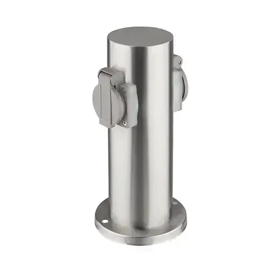 Záhradný stĺpik - 2 zásuvky, valec, strieborný