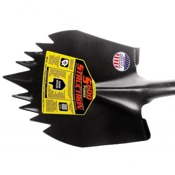 Srdcový rýľ S600 so zuby so sklolaminátovou násadou a D-GRIP úchytom